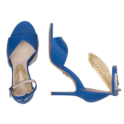 Blue coloured sandals with chain