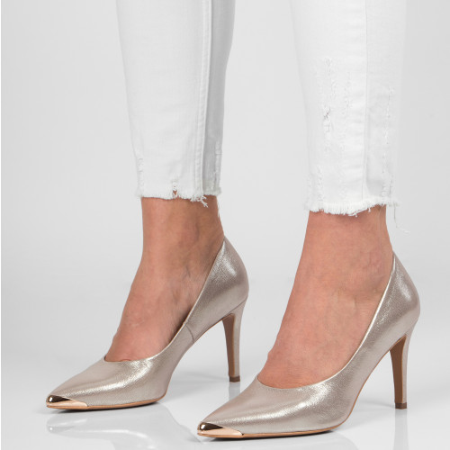 Beige heels with a metal insert