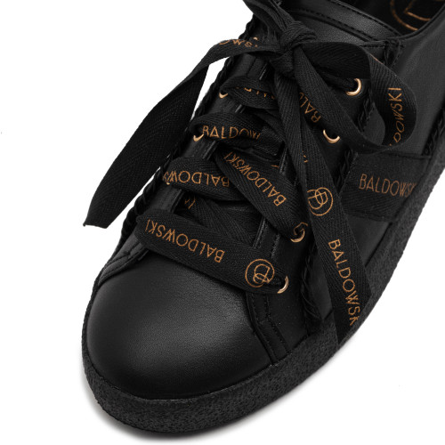 Sneakersy czarne sznurowane